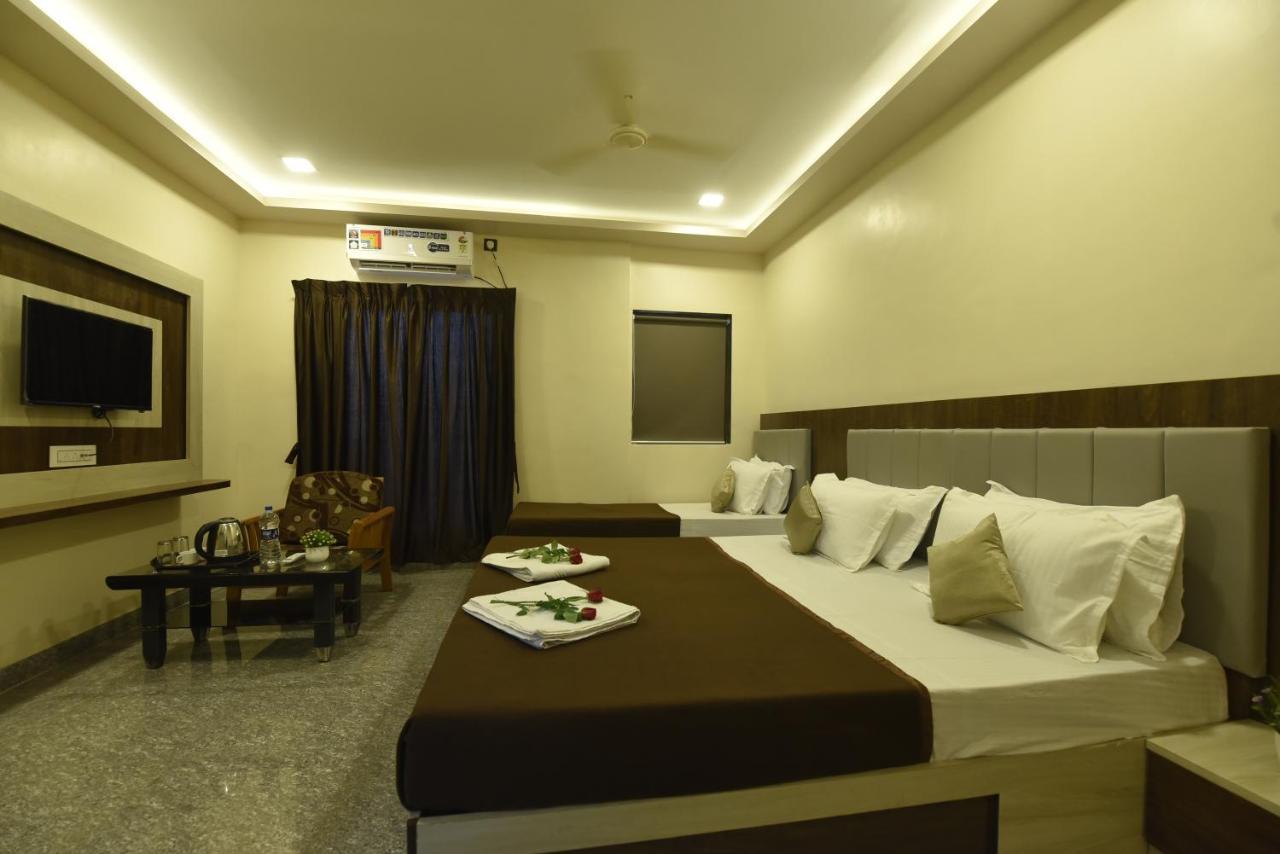 Hotel Sitara Inn Ratnāgiri Dış mekan fotoğraf